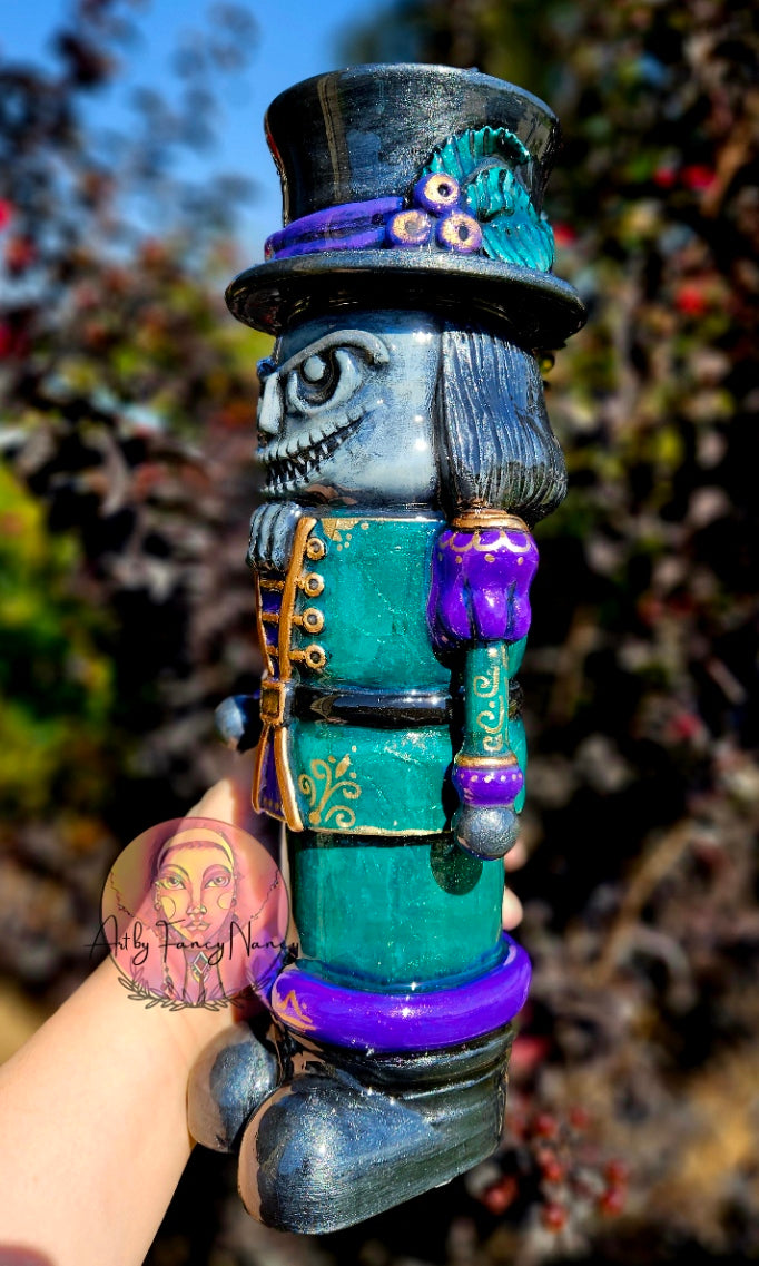 Evil Nutcracker with Top Hat 32oz