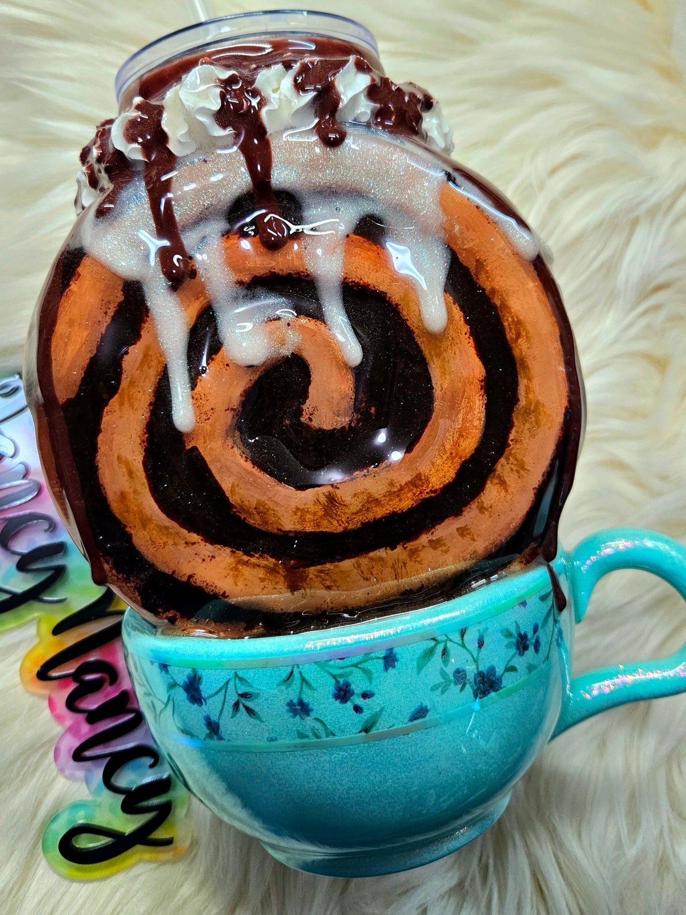 Cinnamon Roll tumbler 24oz