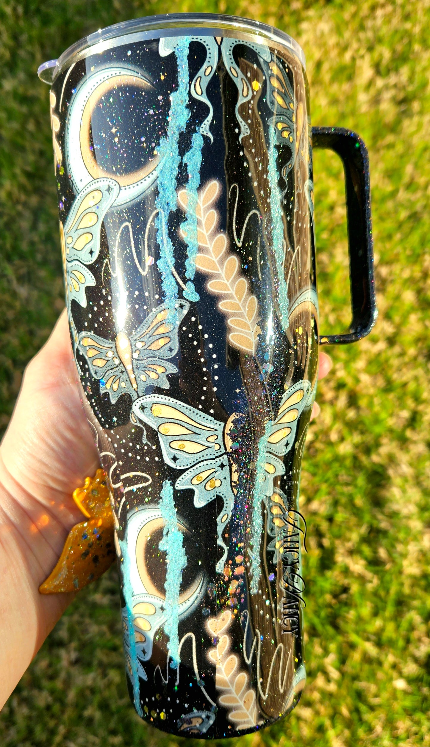 Elegant Moth 40oz Modern