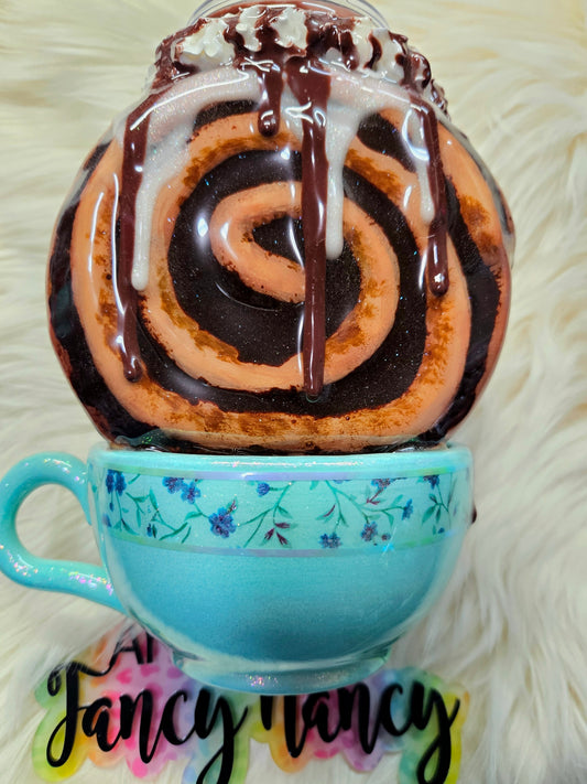 Cinnamon Roll tumbler 24oz