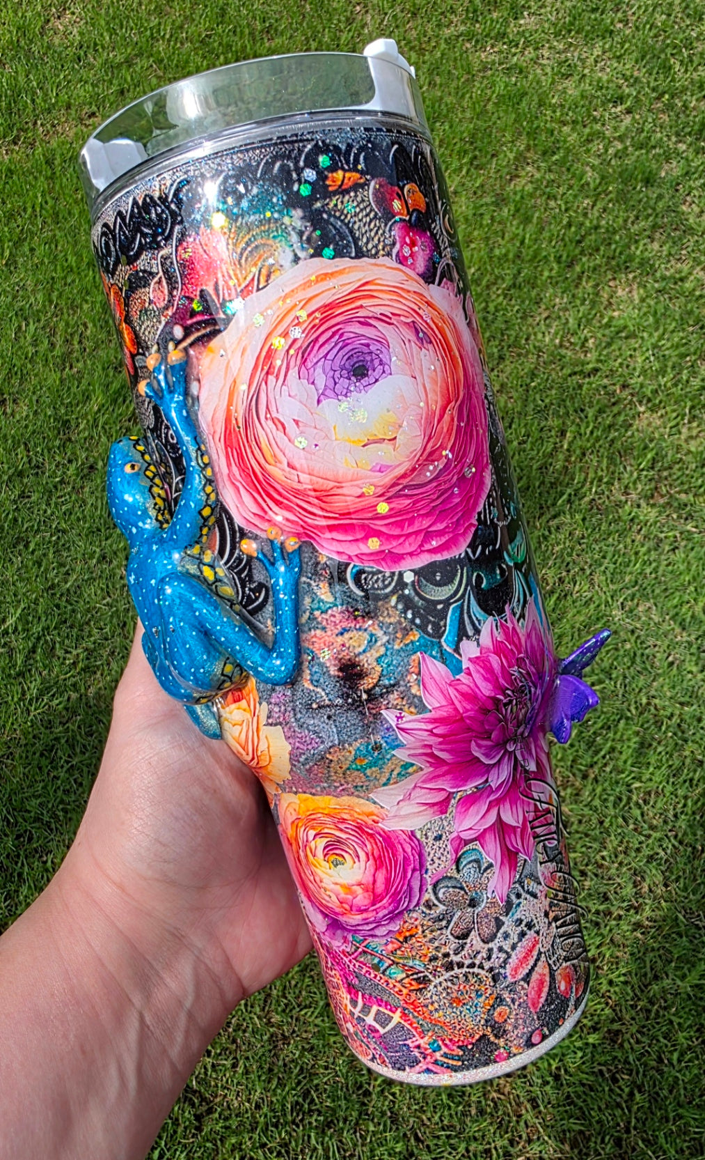 Grunge floral Frog 40oz
