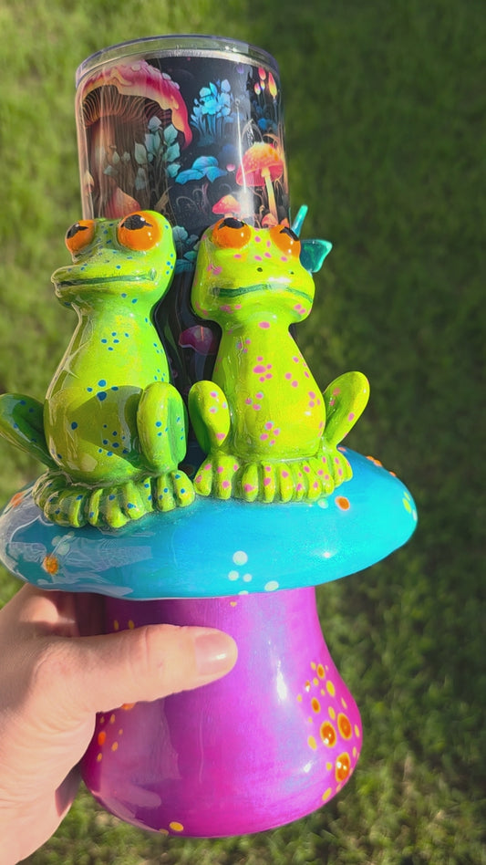 Psychedelic mushroom tumbler 32oz