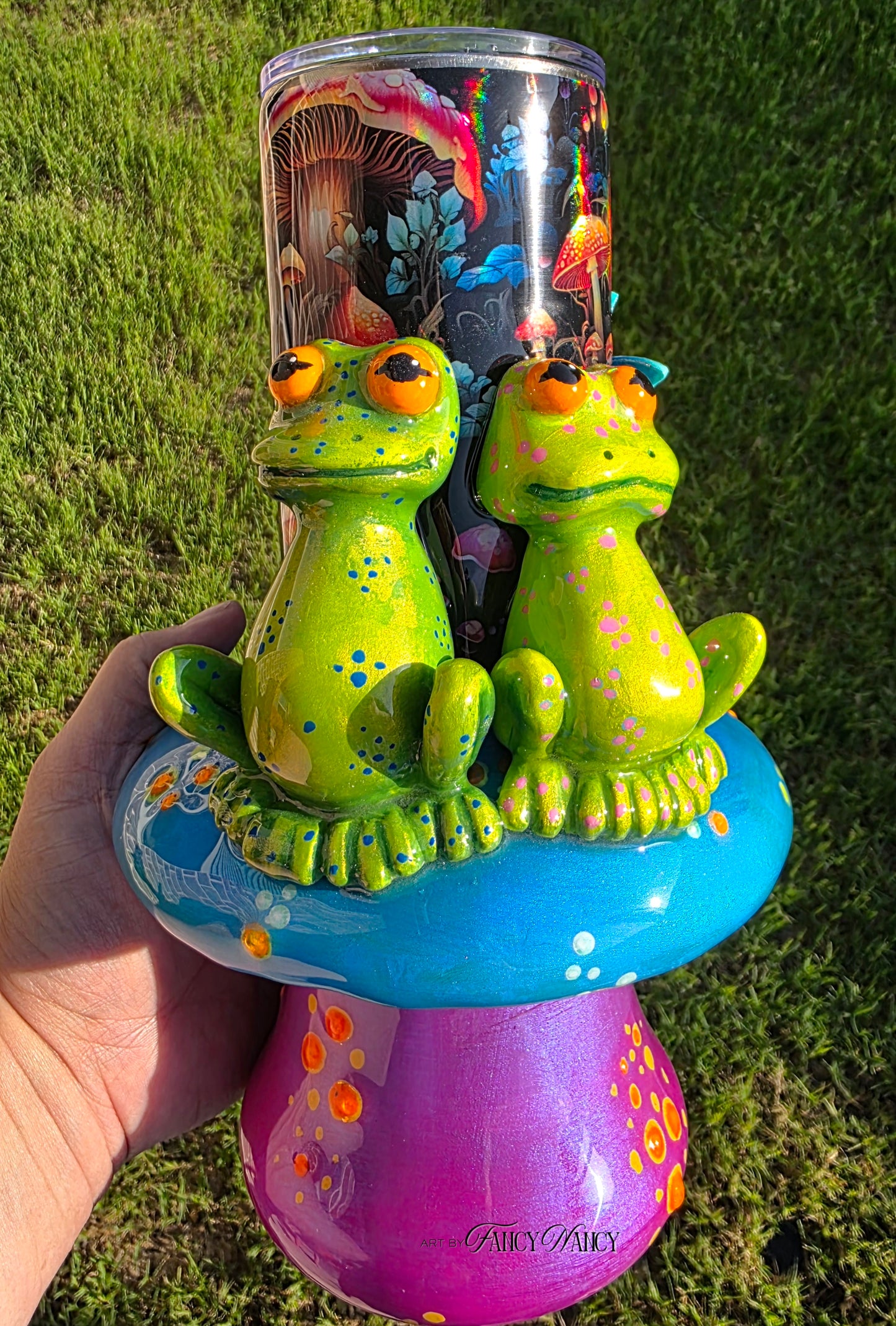 Psychedelic mushroom tumbler 32oz