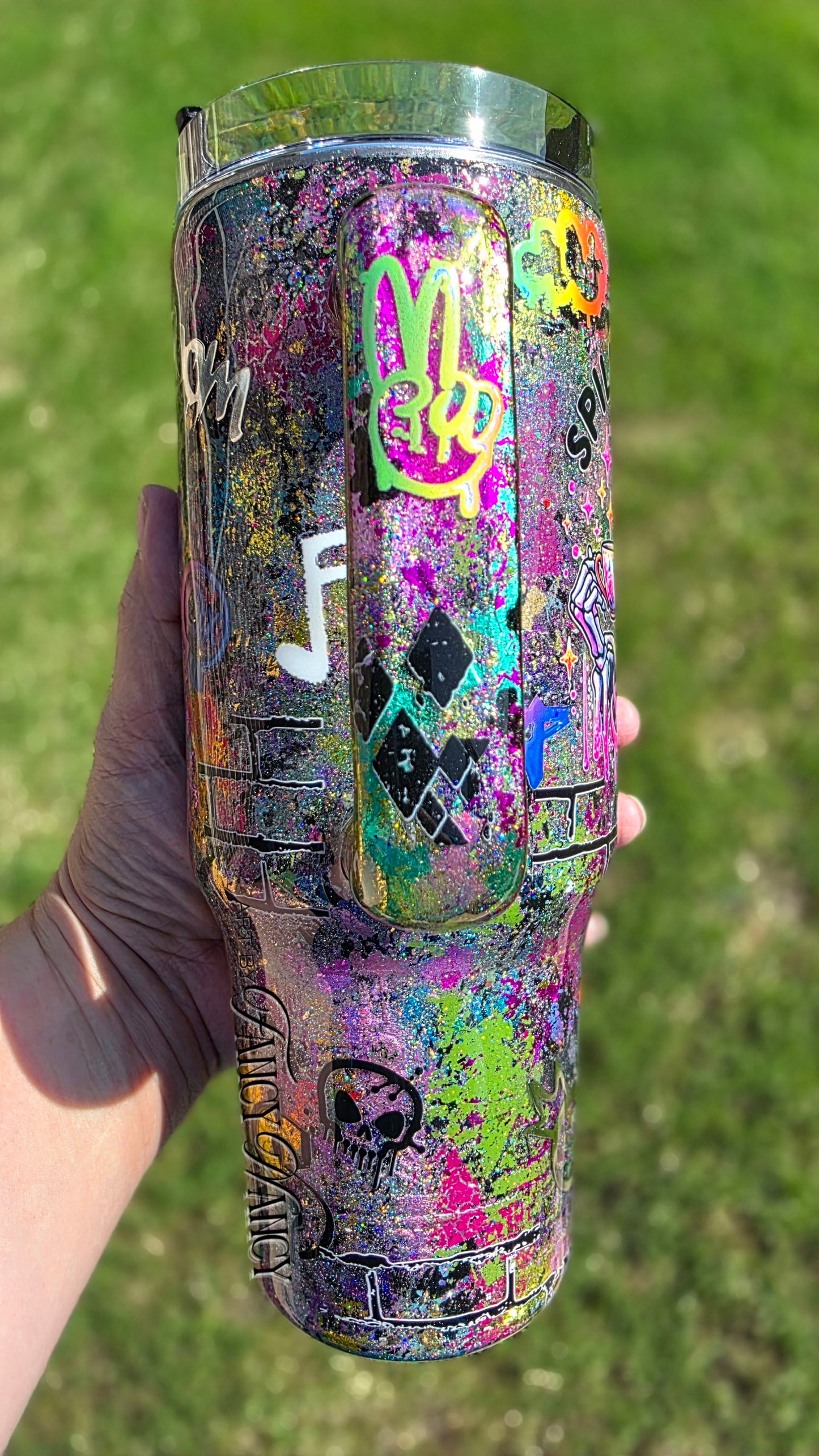 Spill the tea graffiti 40oz