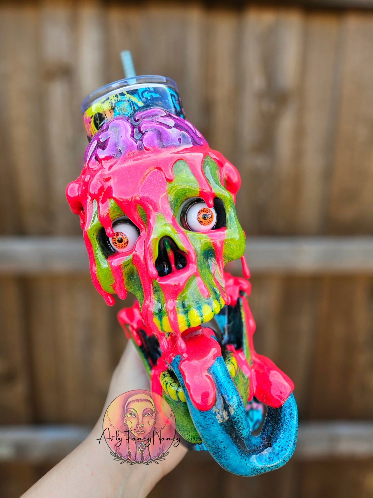 Drippy skull 32oz